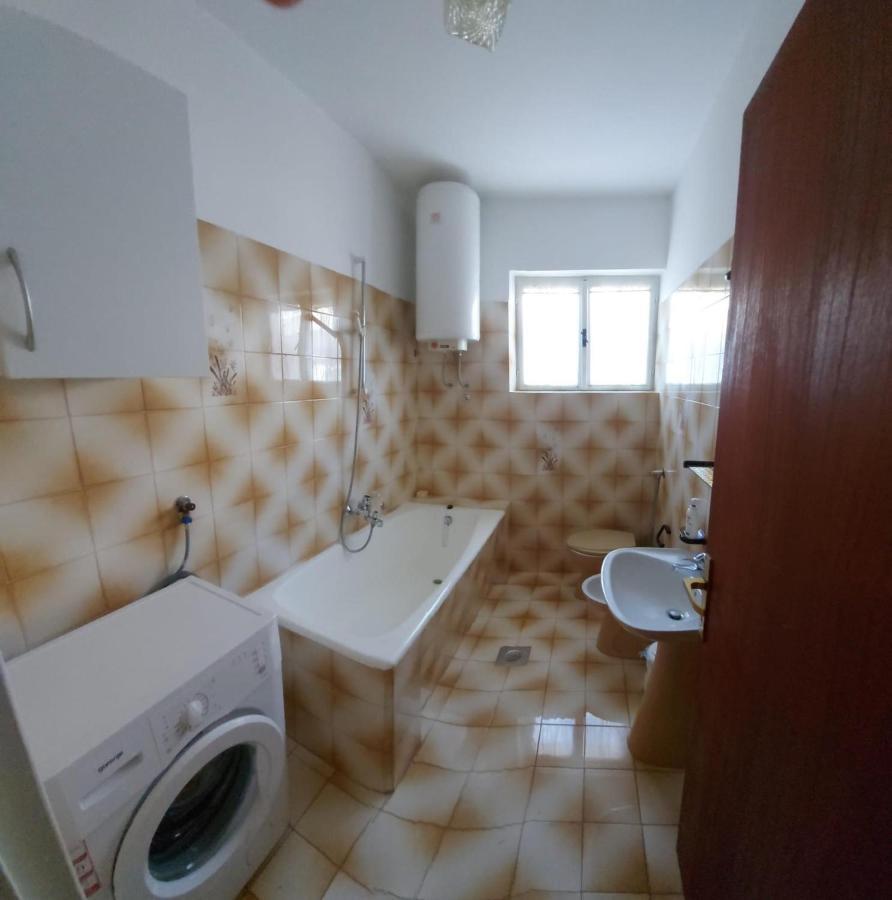 Apartment Paulinic Ровин Екстериор снимка